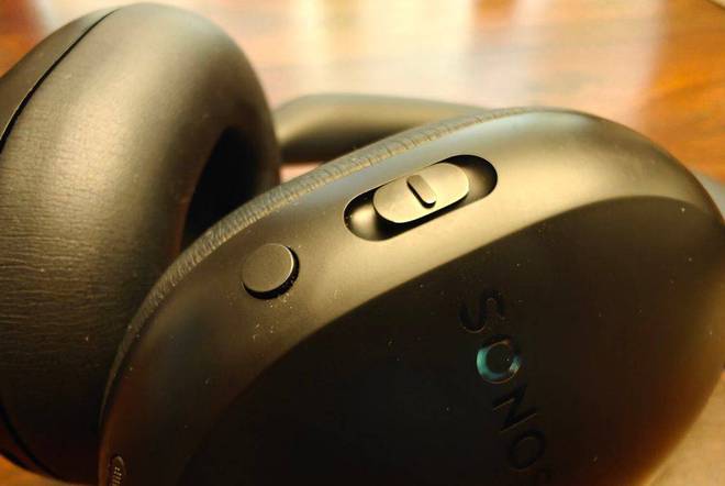 开元体育AirPods 和三星新耳机上这些小心思是耳机交互的「秘密武器」｜硬哲学(图16)