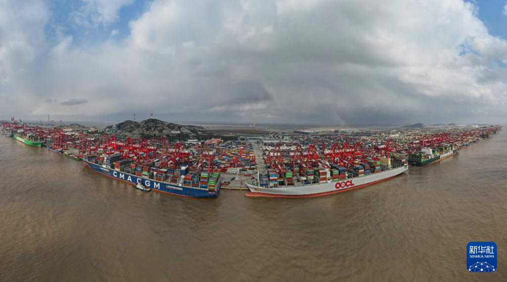 开元体育上海港集装箱年吞吐量突破5000万标箱(图1)